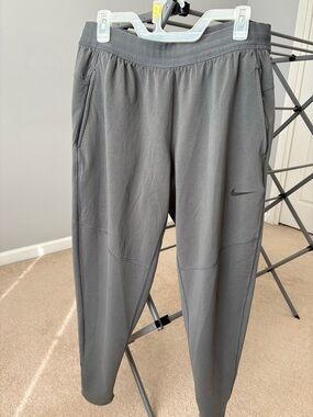 Nike Men’s Dark Gray Athletic Joggers